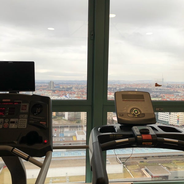 For the fans of the cardio training, they have a marvelous view! 🦵🏃🏼‍♀️🏃‍♂️