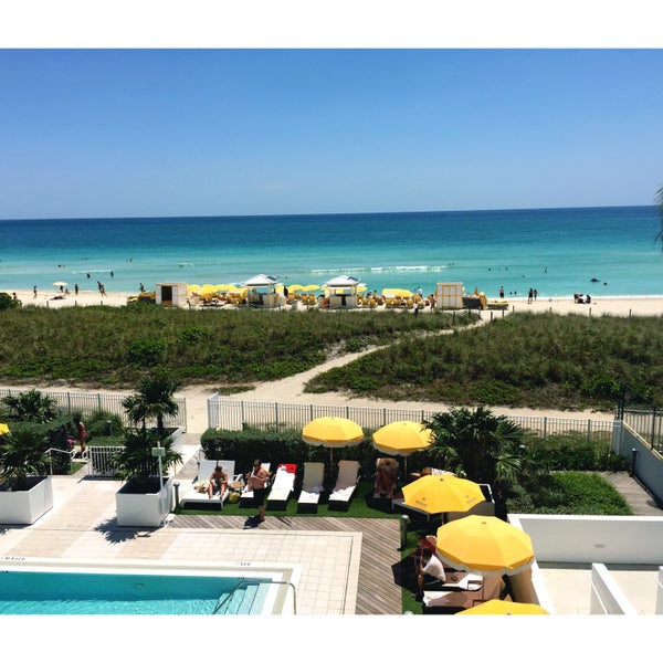 Foto tirada no(a) Hilton Cabana Miami Beach por JAMESON P. em 5/6/2016