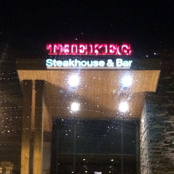 Снимок сделан в The Keg Steakhouse + Bar - Scott Road пользователем Brooke Y. 12/2/2013