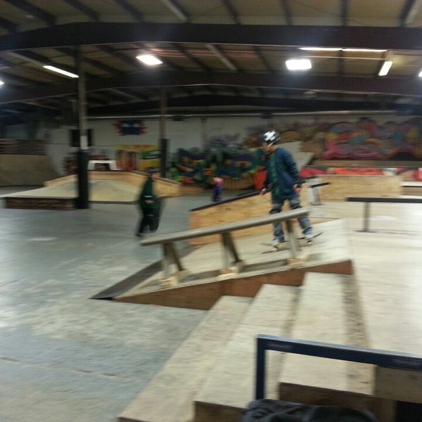 Foto tomada en Asylum Skatepark  por Emma W. el 2/15/2014