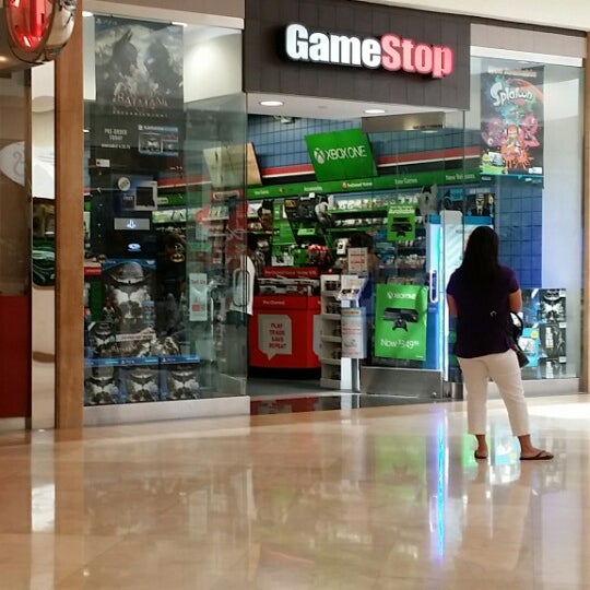Game stop 2. Gamestop самара. магазин видеоигр. магазины видеоигр в анталии. магазин видеоигр в японии.