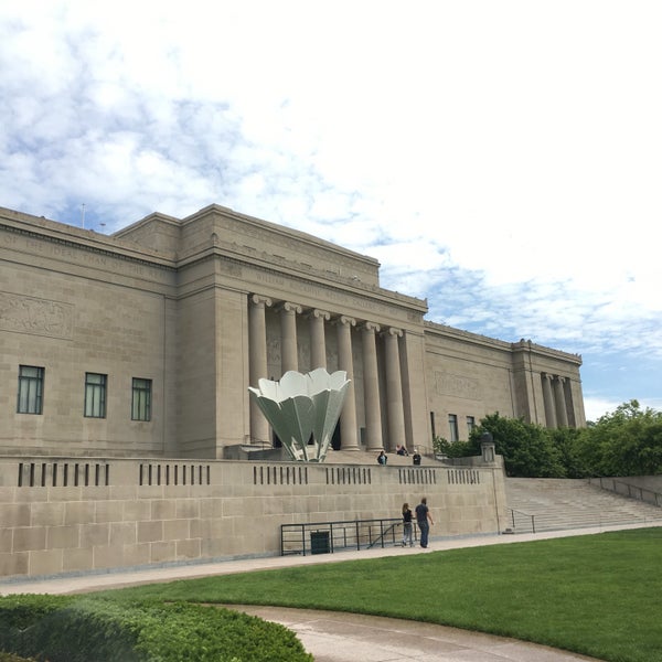 Photo taken at Nelson-Atkins Museum of Art by Nick T. on 5/15/2016