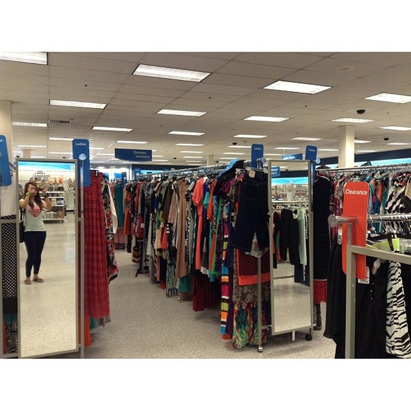 Women's Clothing & Apparel Stores in Rancho Cucamonga