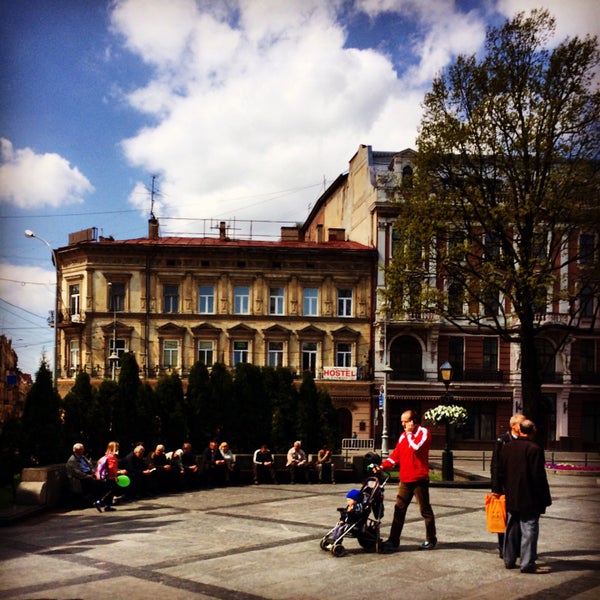 5/3/2015 tarihinde Lidia C.ziyaretçi tarafından Rynok Meydanı'de çekilen fotoğraf
