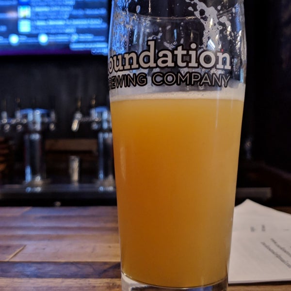 Photo taken at The Portland Beer Hub by Kevin M. on 5/24/2019
