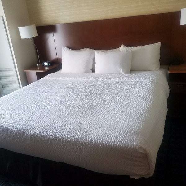 Photo taken at Fairfield Inn &amp; Suites Chicago Downtown/River North by Stella B. on 7/20/2021