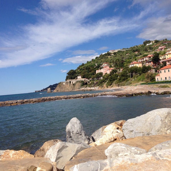 Spiaggia Borgo Prino - 5 tips from 131 visitors