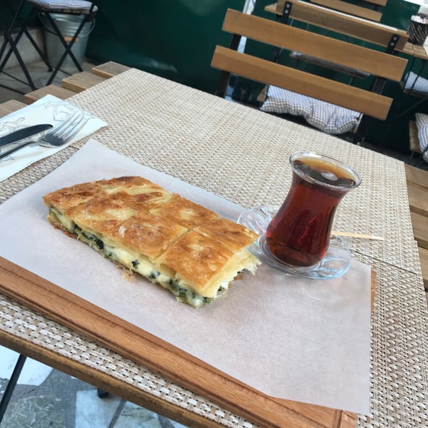 Bi’lokma Börek 193 ziyaretçidan 14 tavsiye