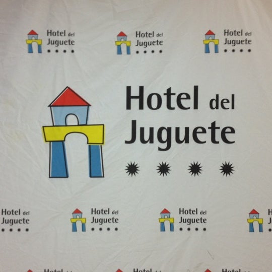 Снимок сделан в Hotel del Juguete пользователем Cristina R. 12/27/2012