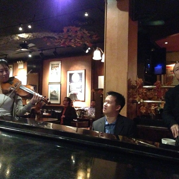 Foto tomada en Knickerbocker Bar &amp; Grill  por Victor L. el 11/17/2013