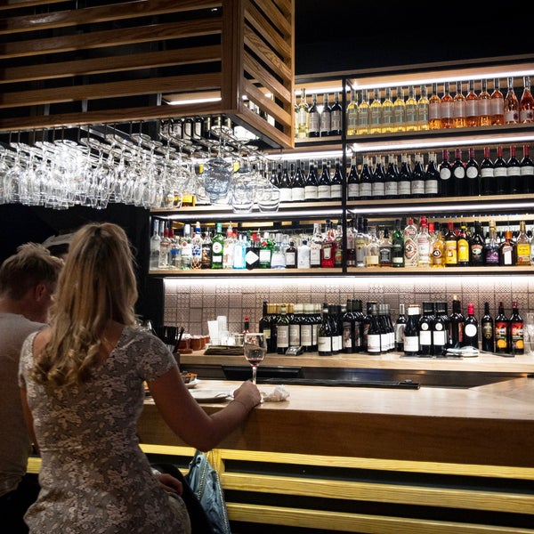 Trocadero кафе таормина. Строганина мясо. Mas q. Mas q. Mas q.