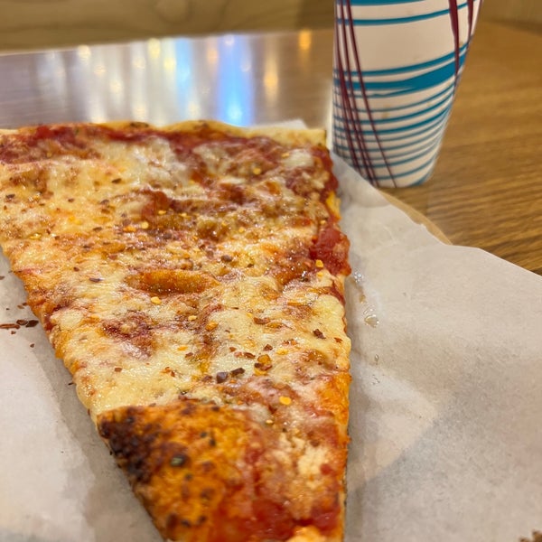 Photo taken at New York Pizza Suprema by Kris on 10/26/2022