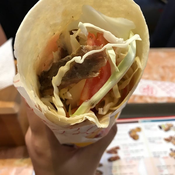 Foto tirada no(a) Mr. Kebab Itaewon Halal Food por Farhanah em 10/5/2017