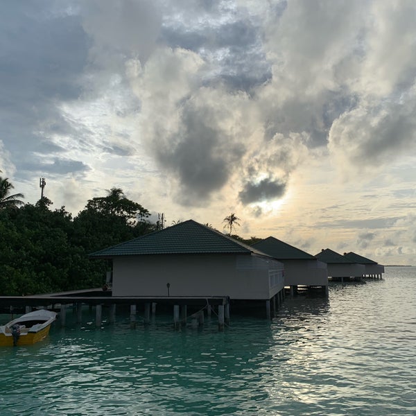 Embudu Village Resort риф