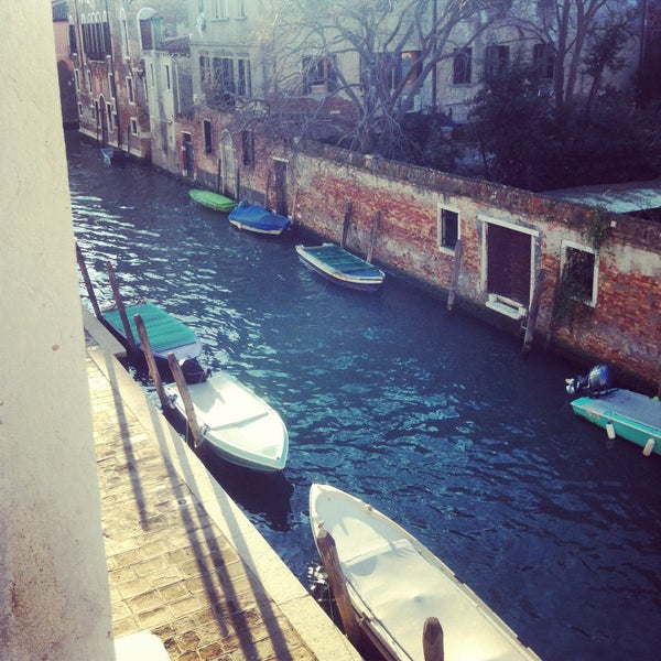 2/17/2015 tarihinde Ksenia S.ziyaretçi tarafından NH Boscolo Venezia'de çekilen fotoğraf