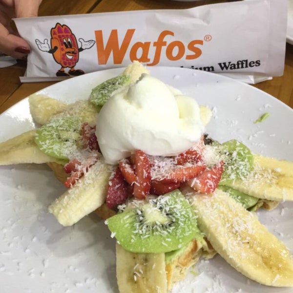 Photo taken at Wafos Handmade Belgium Waffle by A. Murat O. on 11/12/2016