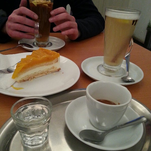 Photo taken at Café Dientzenhofer by Lindik on 1/2/2014