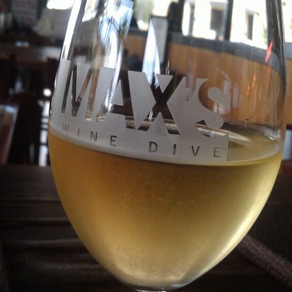 Photo taken at Max&#39;s Wine Dive San Antonio by Shalama J. on 3/7/2013
