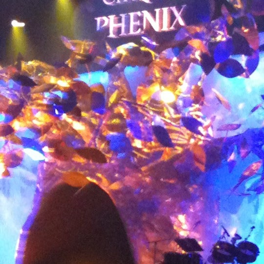 Photo taken at Cirque Phénix by Isabel G. on 12/9/2012