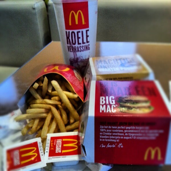Photo taken at McDonald&#39;s by Robert v on 10/19/2012