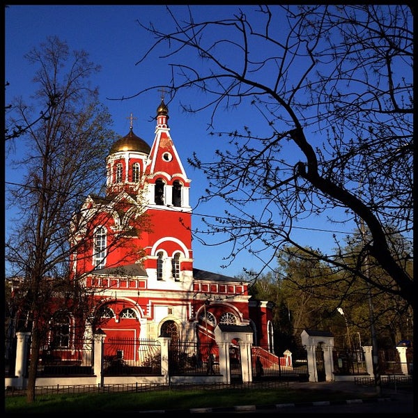 Храм благовещения в петровском парке