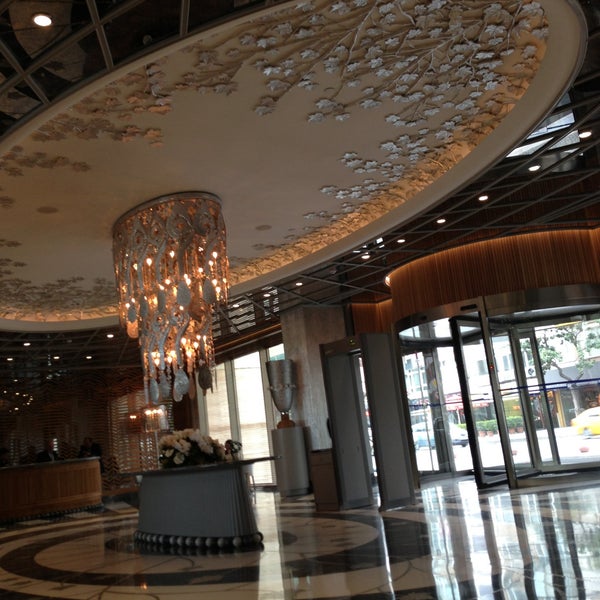 Das Foto wurde bei Wyndham Grand Istanbul Kalamış Marina Hotel von Mahiye S. am 5/9/2013 aufgenommen