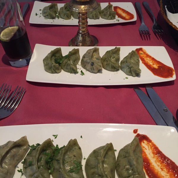 Photo taken at L&#39;Everest Nepalese &amp; Indian Cuisine by Sacha G. on 4/24/2015