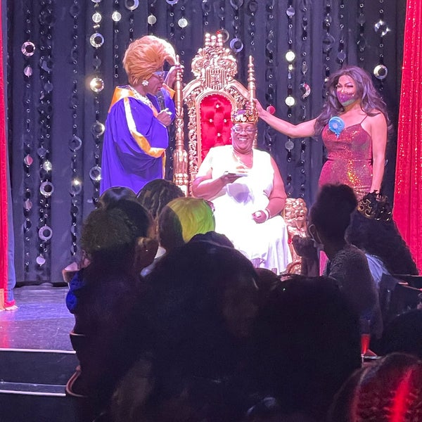 Lips Drag Queen Bar Nyc