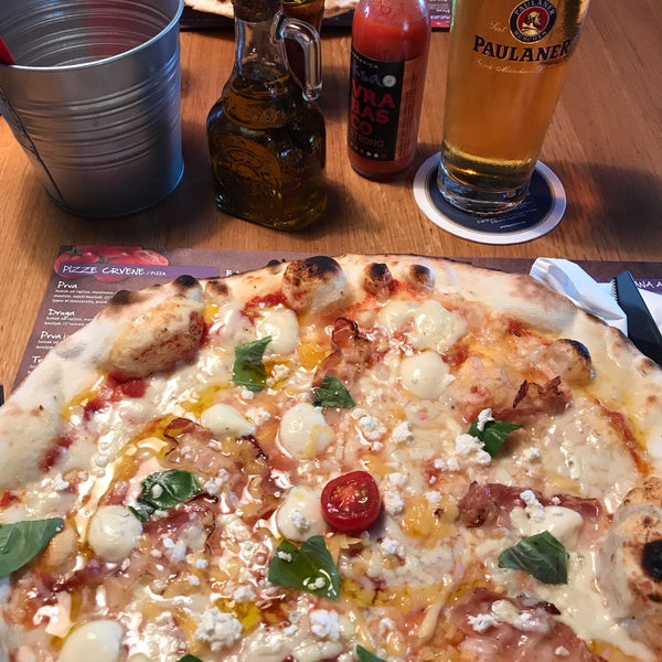 Foto diambil di Pizza@Kavica Duksa oleh sinisa c. pada 9/1/2019