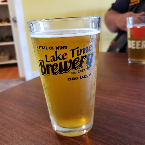 Снимок сделан в Lake Time Brewery пользователем Jen F. 7/3/2020