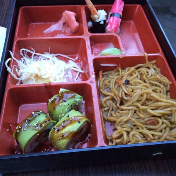 Bentos are amating. Very tasty food and polite waiters. Great place to have a nice meal!