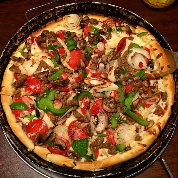 The Original Chicago Combo is delicious. The perfect mix of toppings and a tasty crust!