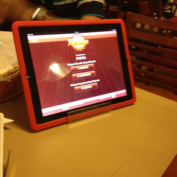 2/9/2013에 Carolina C.님이 RedSun Pizza에서 찍은 사진