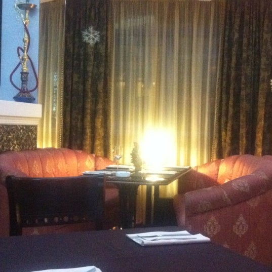 รูปภาพถ่ายที่ Belagio Lounge โดย Anna K. เมื่อ 12/2/2012