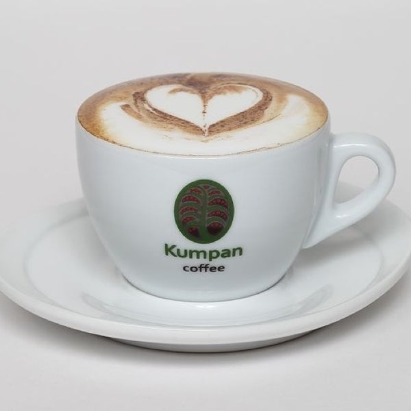 รูปภาพถ่ายที่ Kumpan Cafe โดย Kumpan C. เมื่อ 1/19/2013