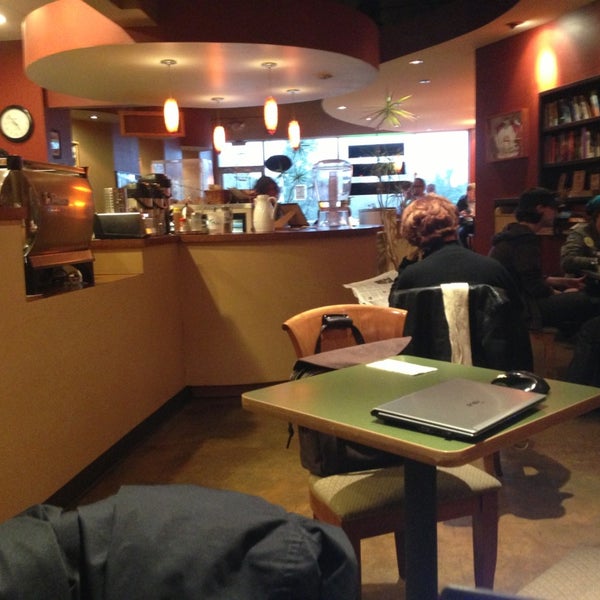 2/20/2013にEnes A.がFioza Cafeで撮った写真