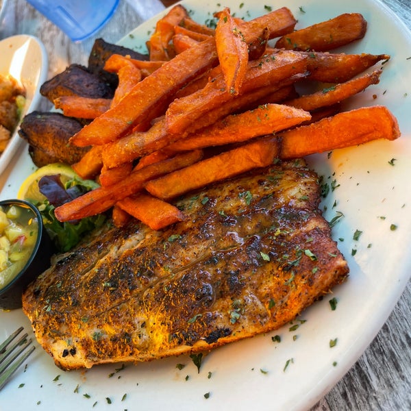 Try the fresh catch. Girlfriend and I tried both fish types, one blackened and one grilled and both excellent. Highly recommend for a nice lunch.