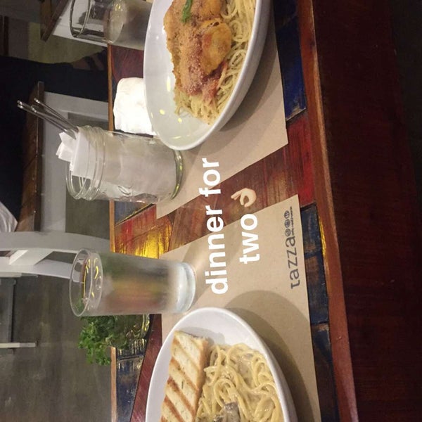 5/11/2016 tarihinde Pauline C.ziyaretçi tarafından Tazza Cafe and Patisserie'de çekilen fotoğraf