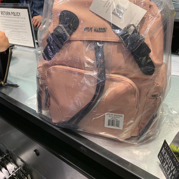 steve madden la plaza mall