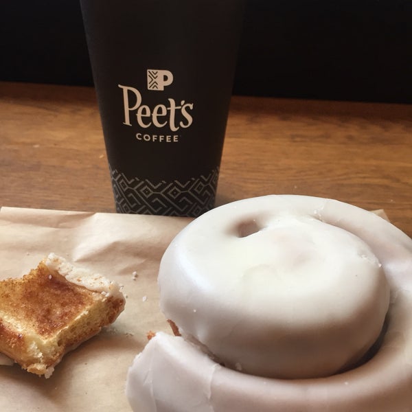 Foto tirada no(a) Peet&#39;s Coffee &amp; Tea por Chrissi E. em 4/9/2019