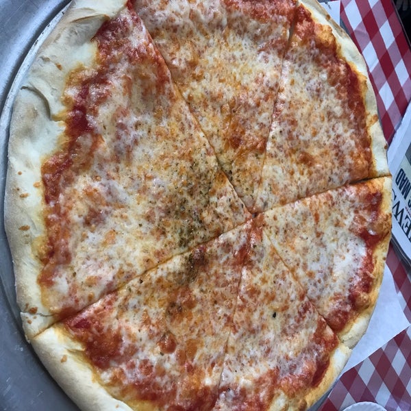 7/28/2019 tarihinde Marie Gooddayphoto W.ziyaretçi tarafından John &amp; Joe&#39;s Pizzeria'de çekilen fotoğraf