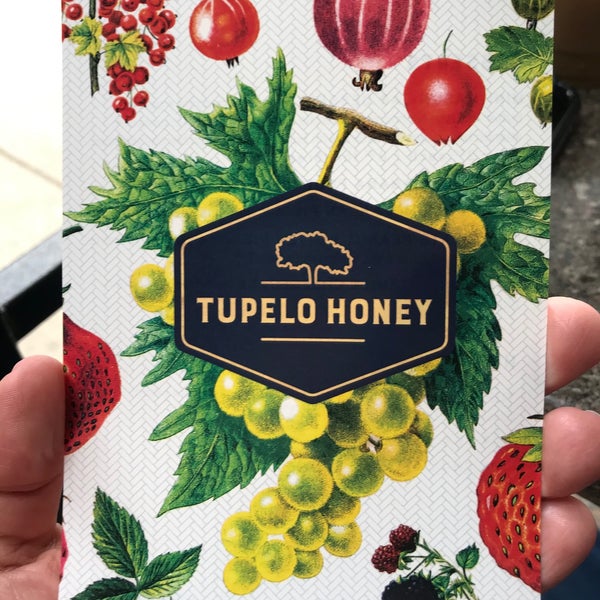 รูปภาพถ่ายที่ Tupelo Honey โดย Marie Gooddayphoto W. เมื่อ 10/9/2019