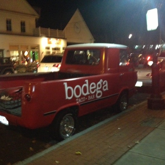 Das Foto wurde bei Bodega Taco Bar von David J. am 11/17/2012 aufgenommen