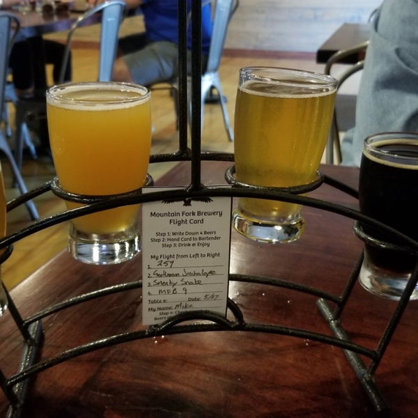 5/27/2019 tarihinde Mike H.ziyaretçi tarafından Mountain Fork Brewery'de çekilen fotoğraf