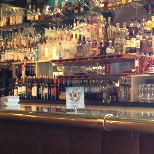11/24/2012 tarihinde Bryan J.ziyaretçi tarafından Scott&#39;s Bar And Grill'de çekilen fotoğraf