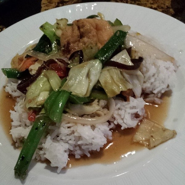4/10/2014 tarihinde David K.ziyaretçi tarafından Thai Tanium Restaurant'de çekilen fotoğraf