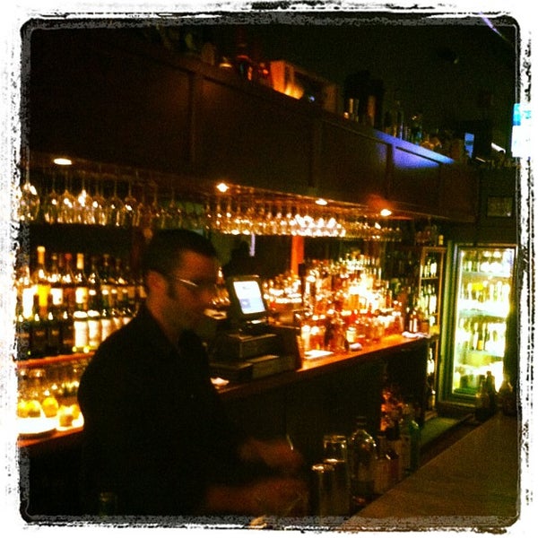 Foto diambil di Jack and Tony&#39;s Restaurant &amp; Whisky Bar oleh Jeff S. pada 4/18/2013