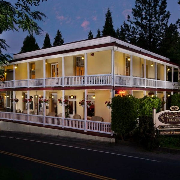 Offers luxurious lodging, a full service bar and restaurant, plus a great Northern California conference and wedding location.