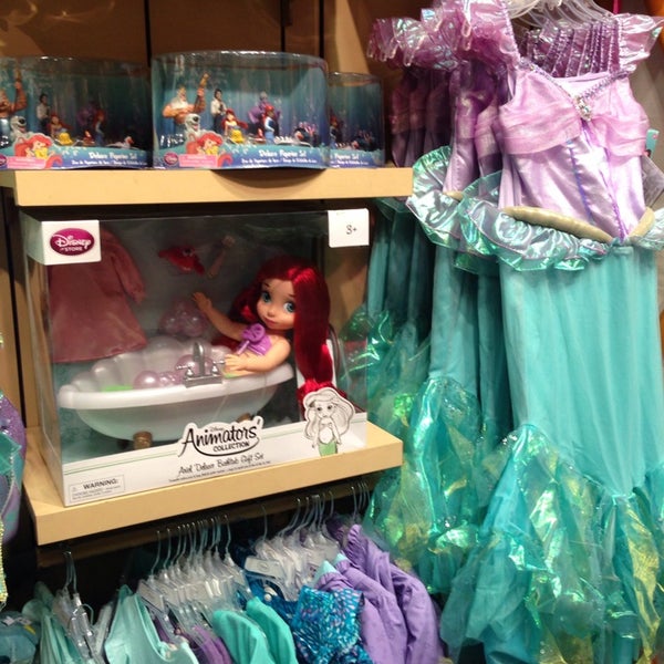 Disney store (Now Closed) Toy Store in Las Vegas