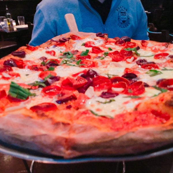 10/3/2016にInga C.がHarry&#39;s Italian Pizza Barで撮った写真